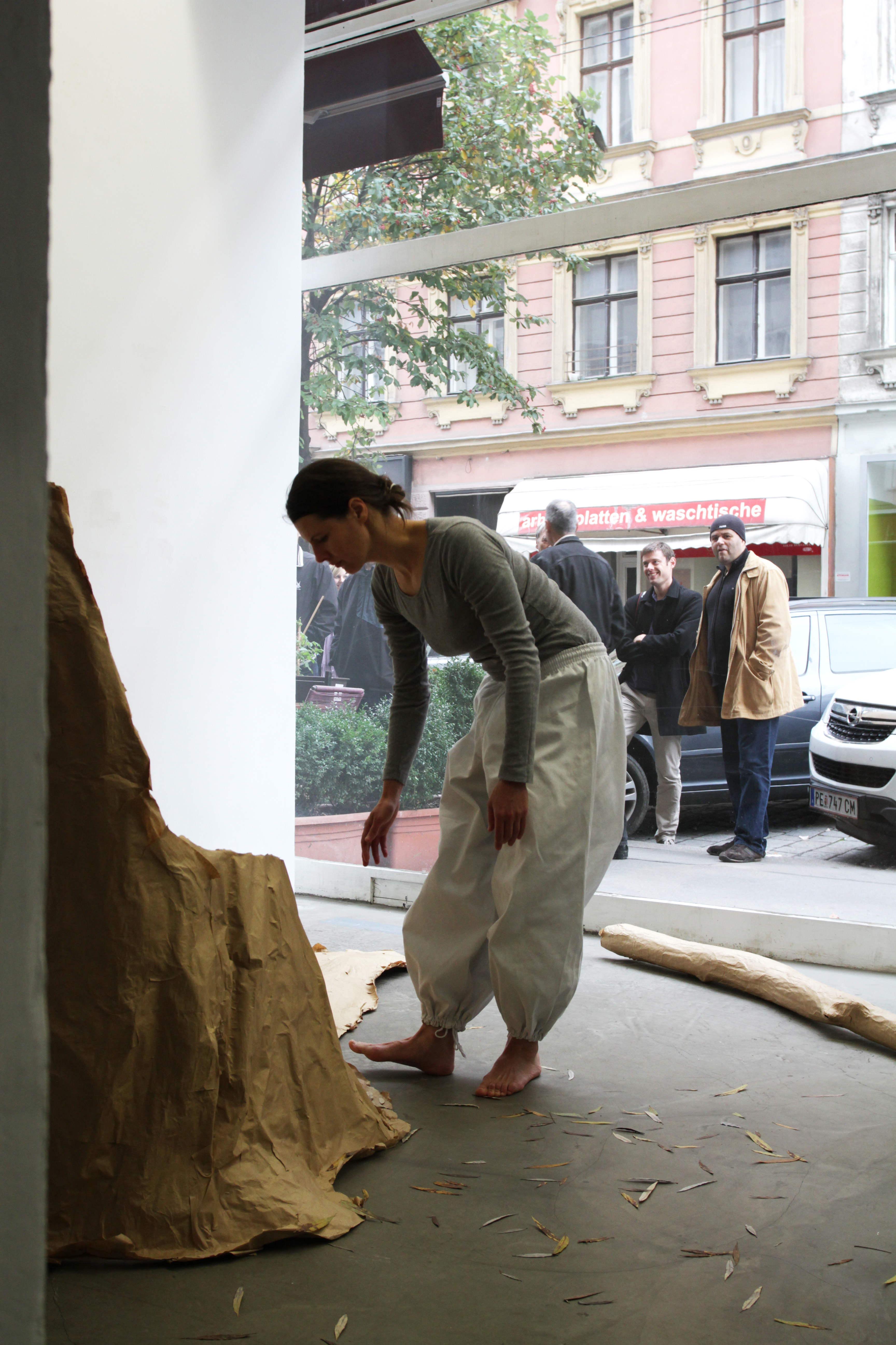 Katja Oblak Presence Body Tree (2/8)