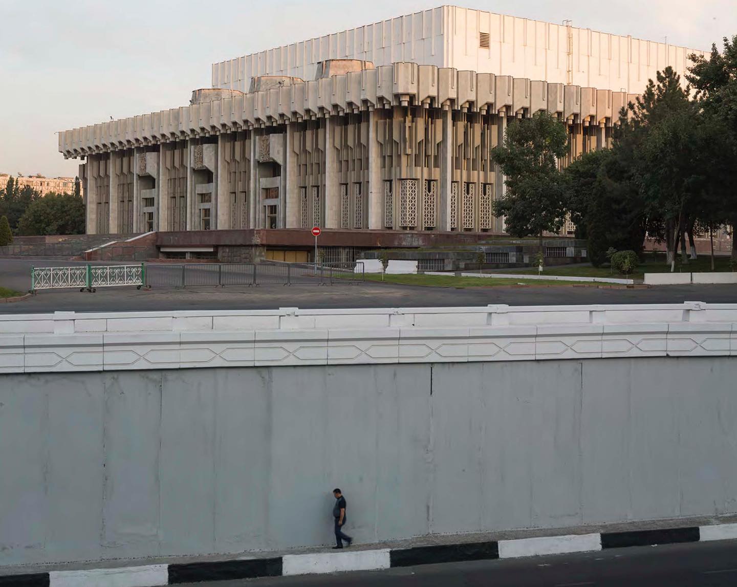 Ravnikar Gallery Space (1/4)