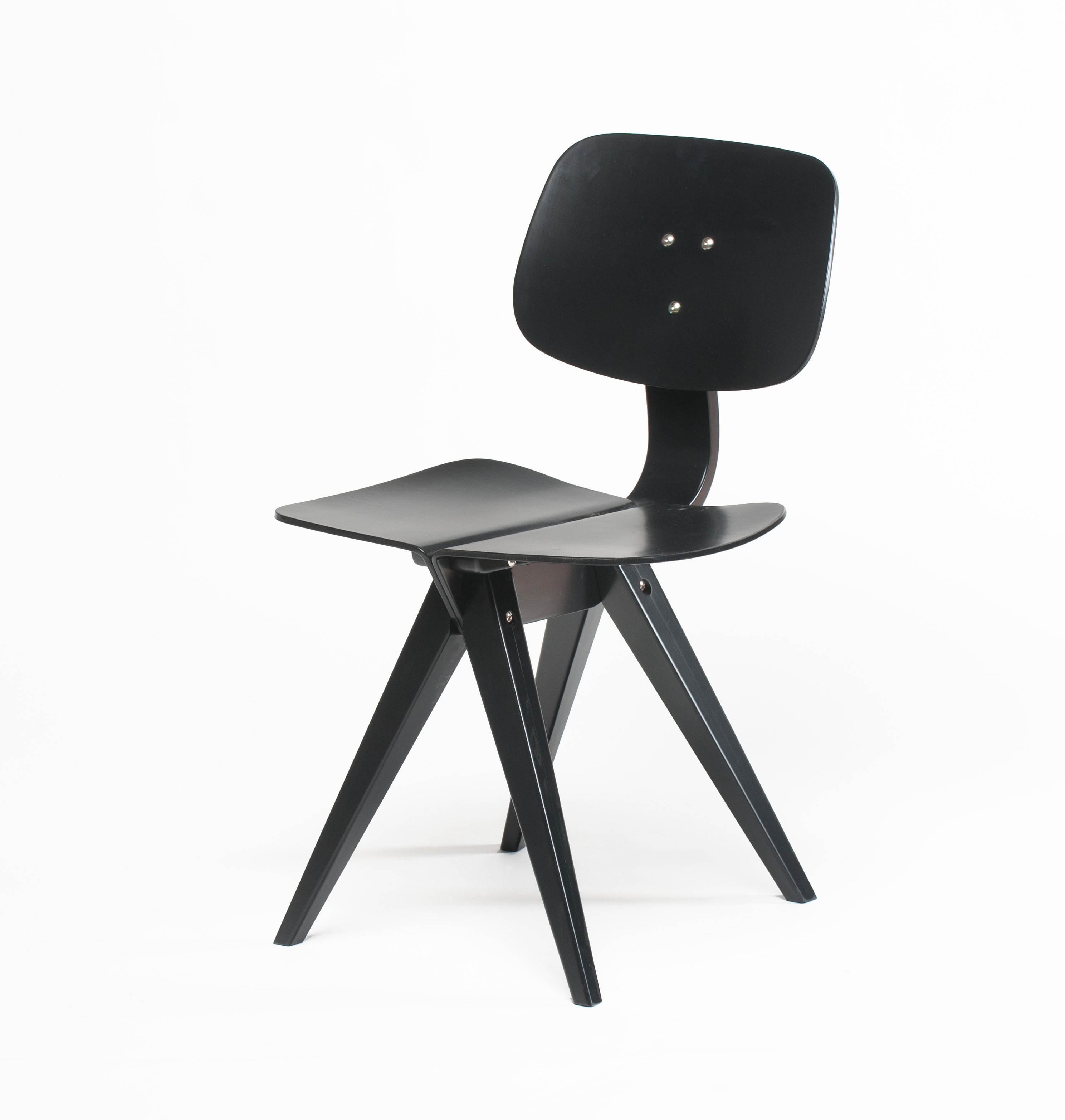 <b>Niko Kralj: Stuhl Mosquito</b> Impakta, 2011, Privatbesitz (erster Prototyp in 1953, nie in Produktion) foto: Domen Pal“ loading=“lazy“ style=“width:100%;height:100%;position:absolute;“><a class=