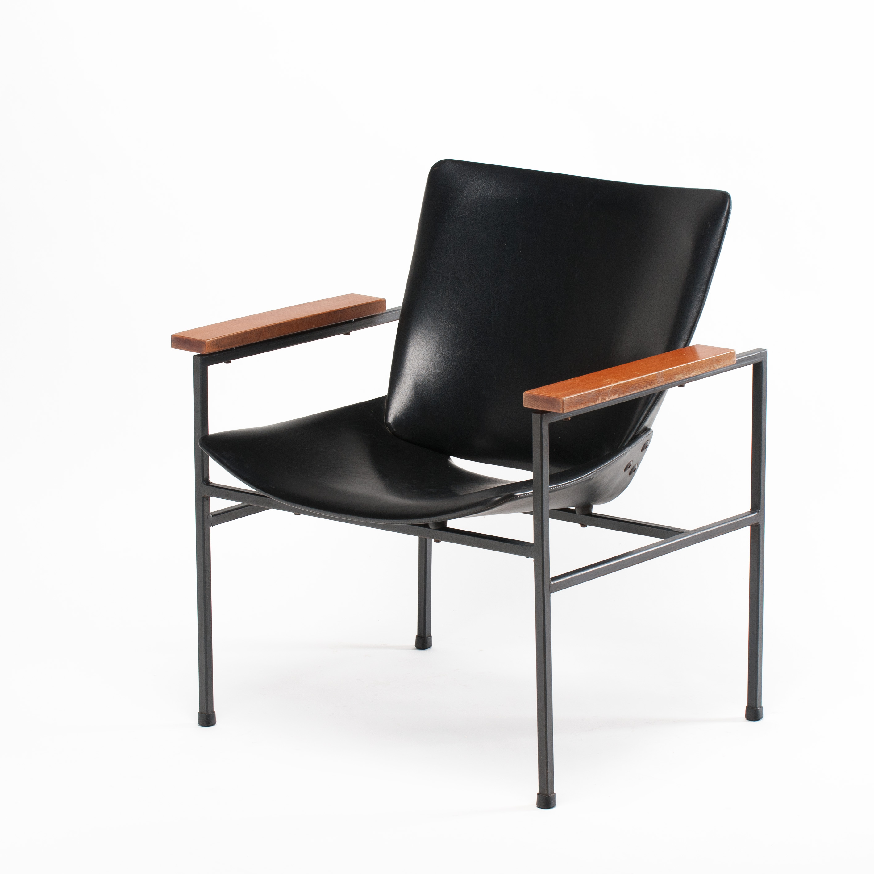 <b>Niko Kralj: Lupina (Schale)</b> Stol Kamnik, 1955–1959, foto: Domen Pal © MAO“ loading=“lazy“ style=“width:100%;height:100%;position:absolute;“><a class=