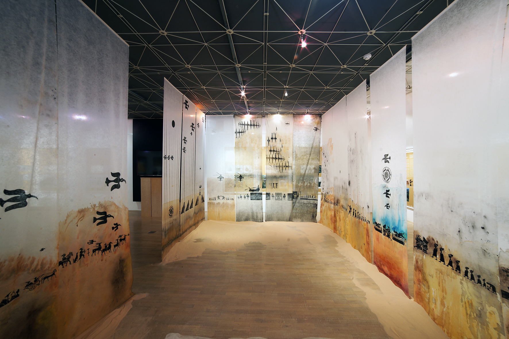 History_Curtains (12/16)